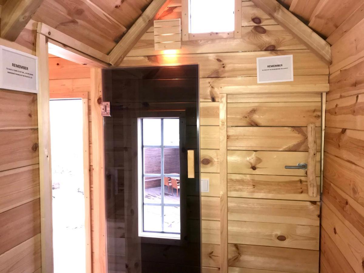 Iceland Sjf Villa, Hot Tub & Outdoor Sauna Amazing Mountains And City View Over ريكيافيك المظهر الخارجي الصورة