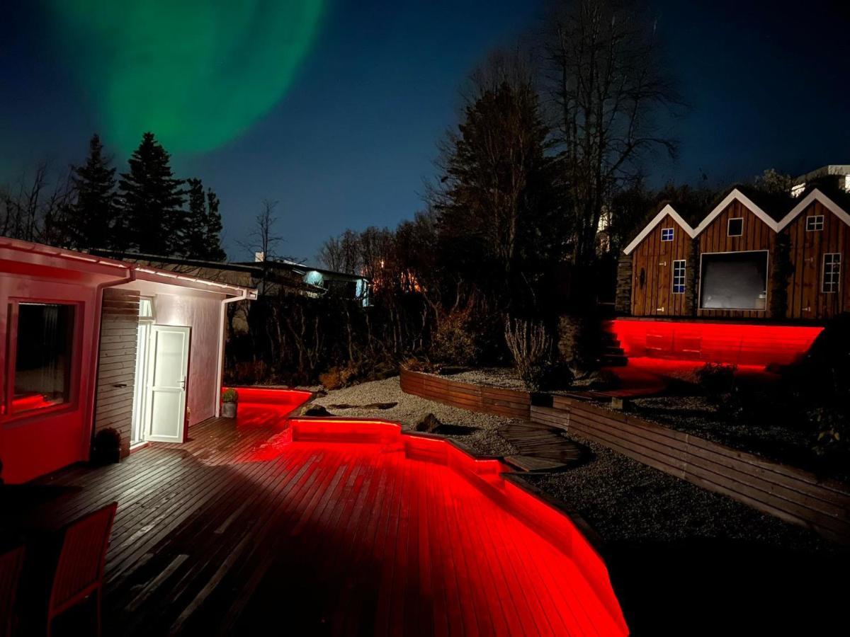 Iceland Sjf Villa, Hot Tub & Outdoor Sauna Amazing Mountains And City View Over ريكيافيك المظهر الخارجي الصورة