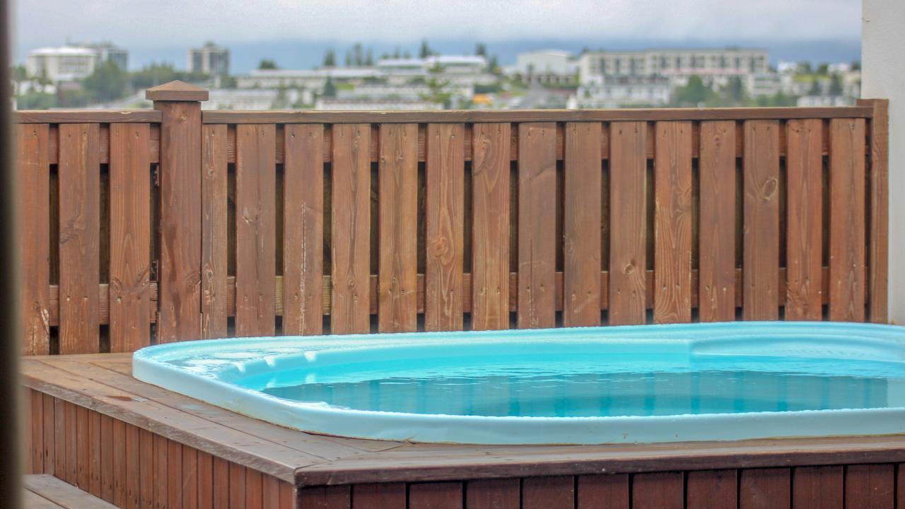 Iceland Sjf Villa, Hot Tub & Outdoor Sauna Amazing Mountains And City View Over ريكيافيك المظهر الخارجي الصورة